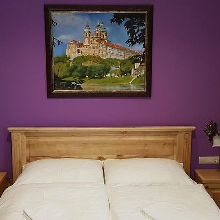 Gasthof Kaiser Ибс ан дер Донау Екстериор снимка